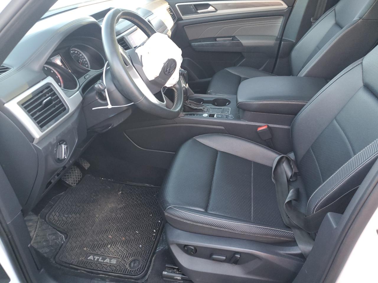 VOLKSWAGEN ATLAS CROSS SPORT SE