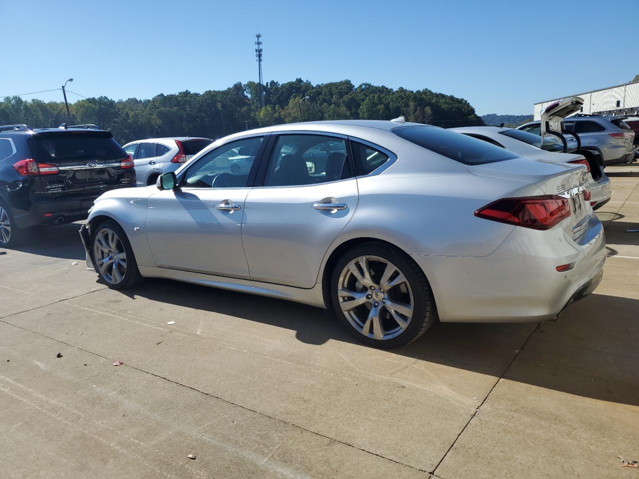 INFINITI Q70 3.7 LUXE