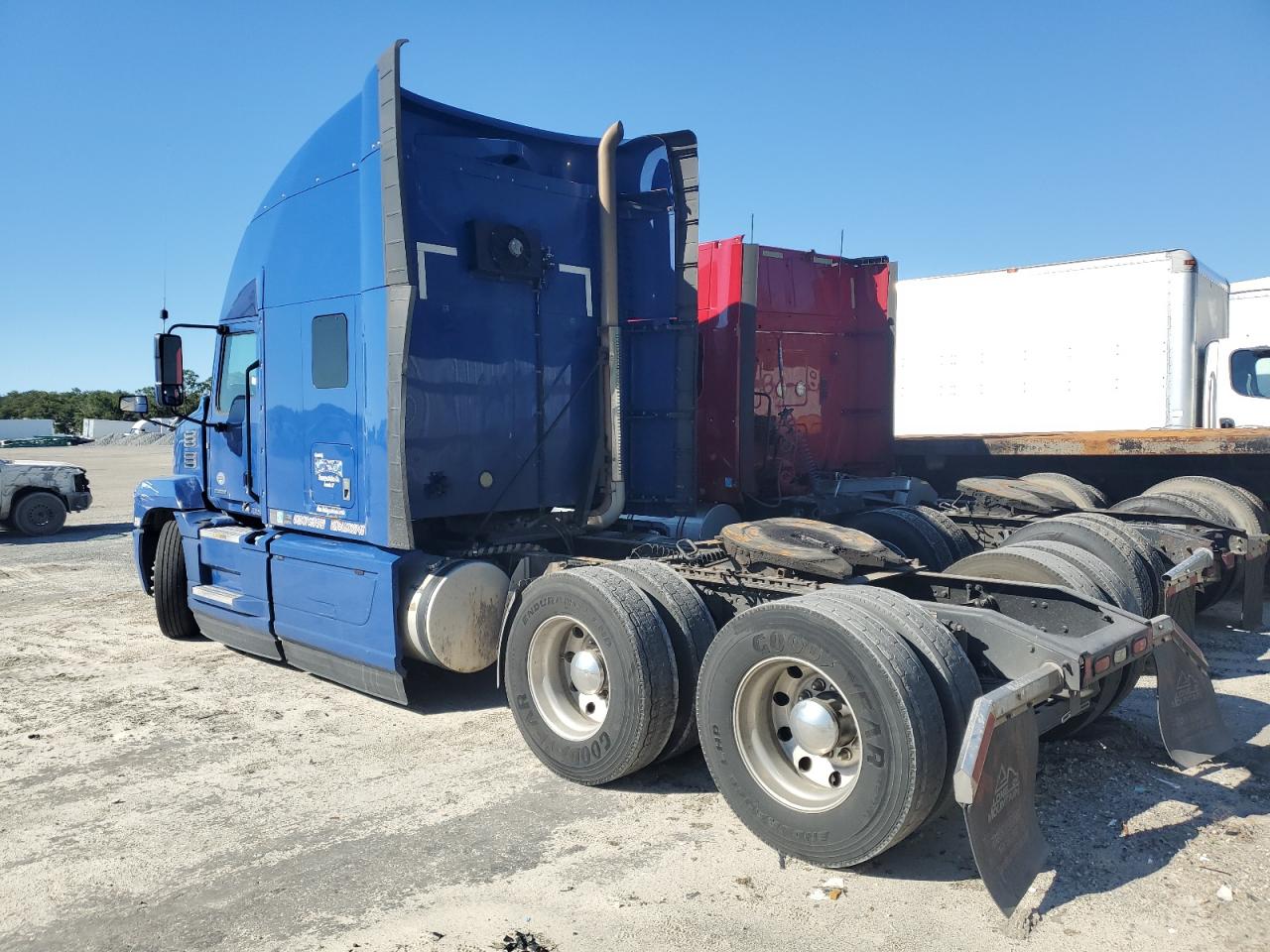 Lot #3301834450 2020 MACK ANTHEM