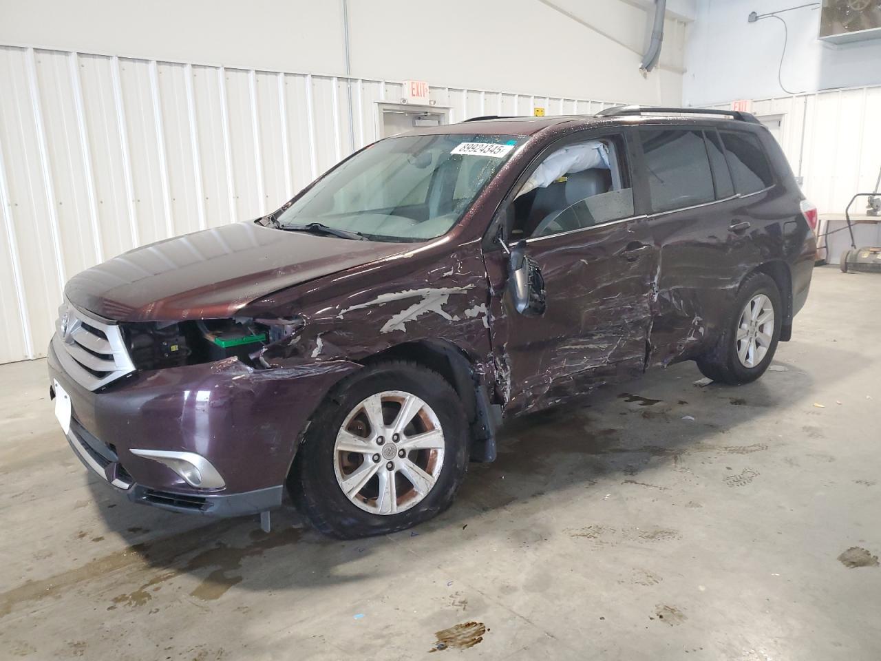 TOYOTA HIGHLANDER BASE