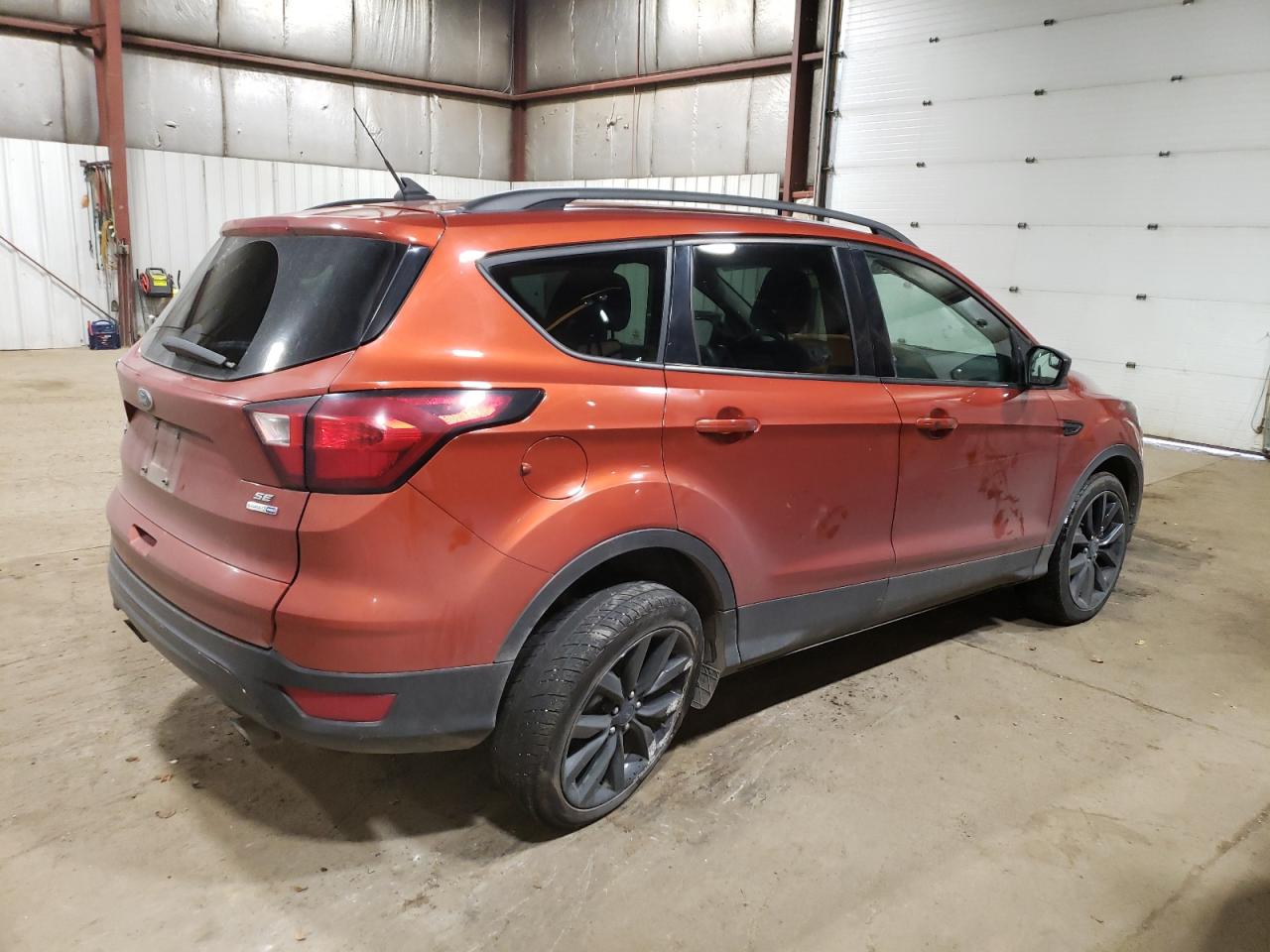 FORD ESCAPE SE