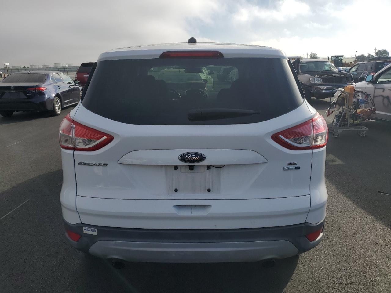 FORD ESCAPE SE