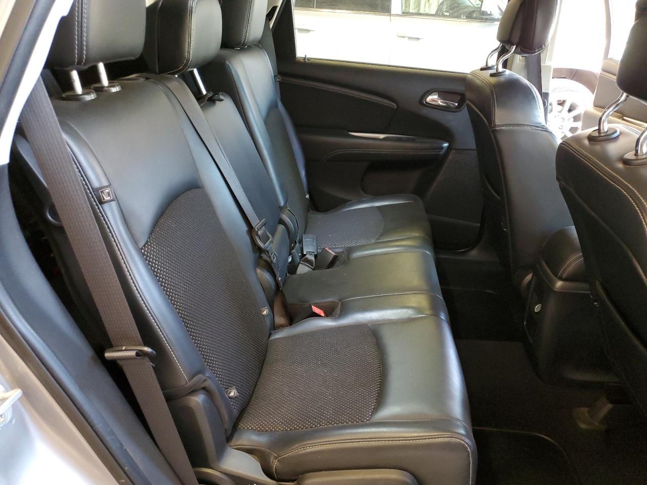 DODGE JOURNEY CROSSROAD