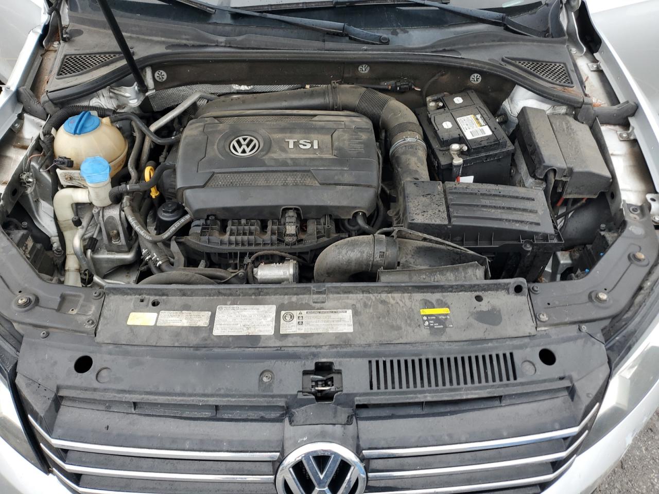 VOLKSWAGEN PASSAT S