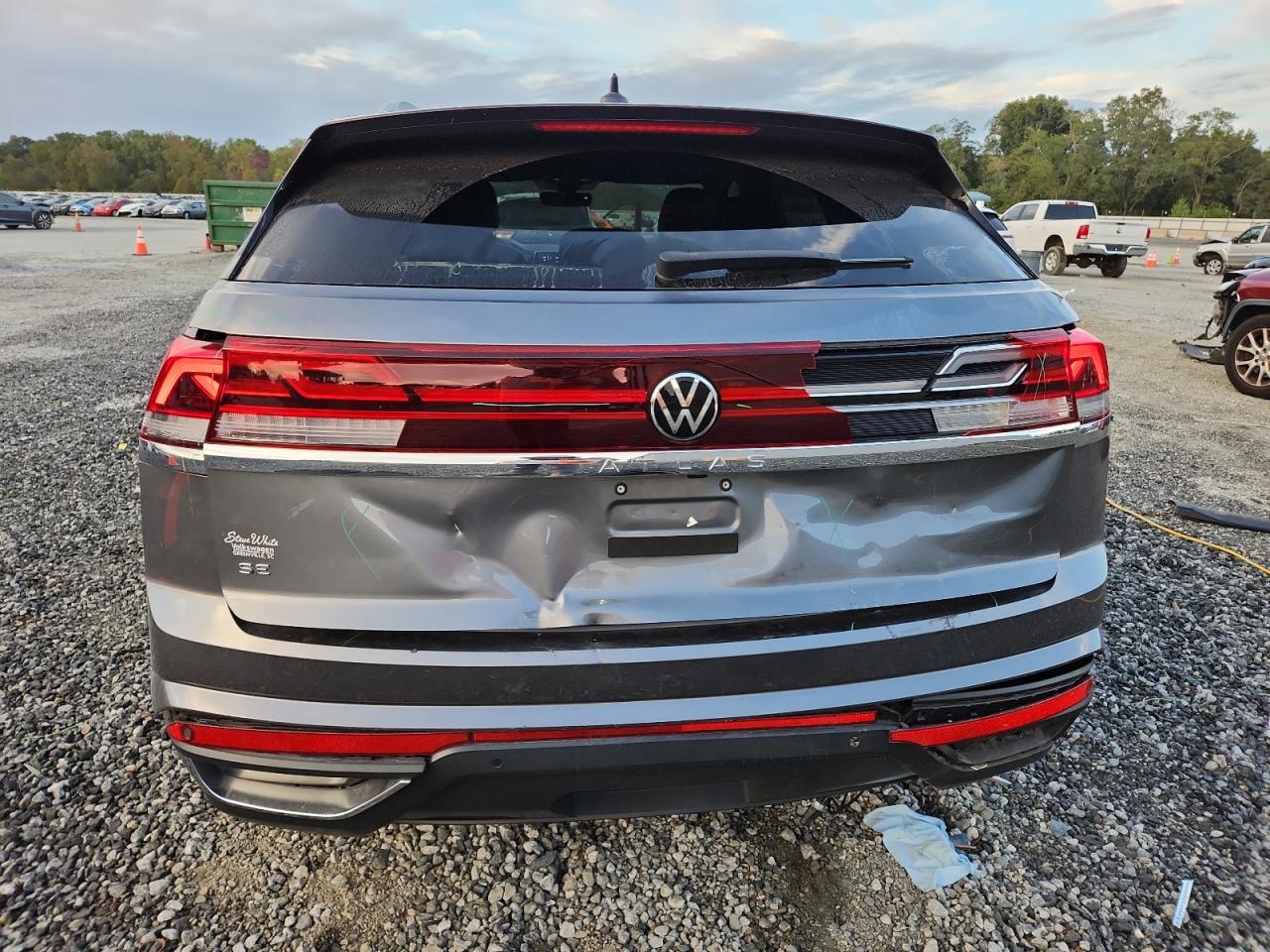 VOLKSWAGEN ATLAS CROSS SPORT SE
