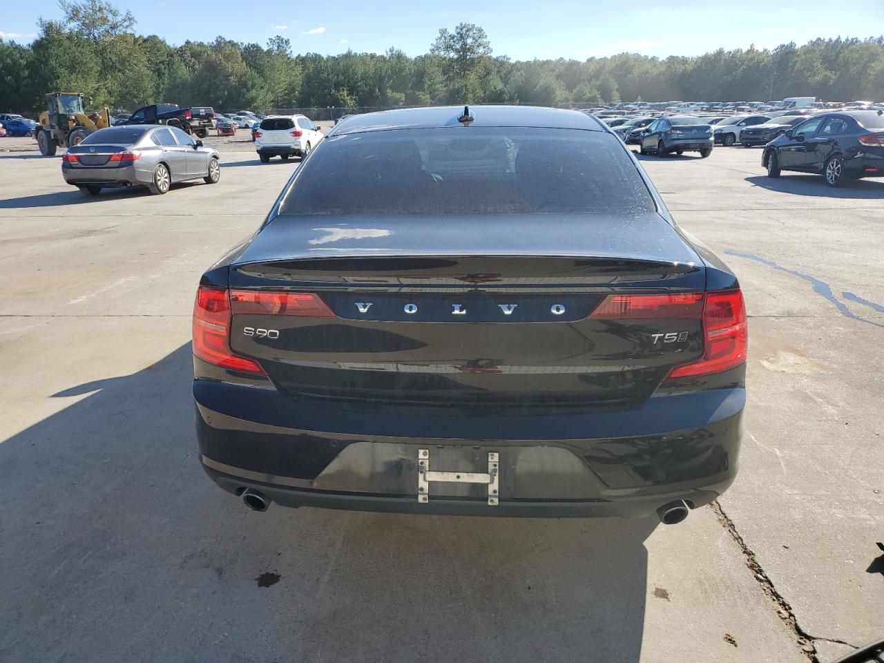 VOLVO S90 T5 MOMENTUM