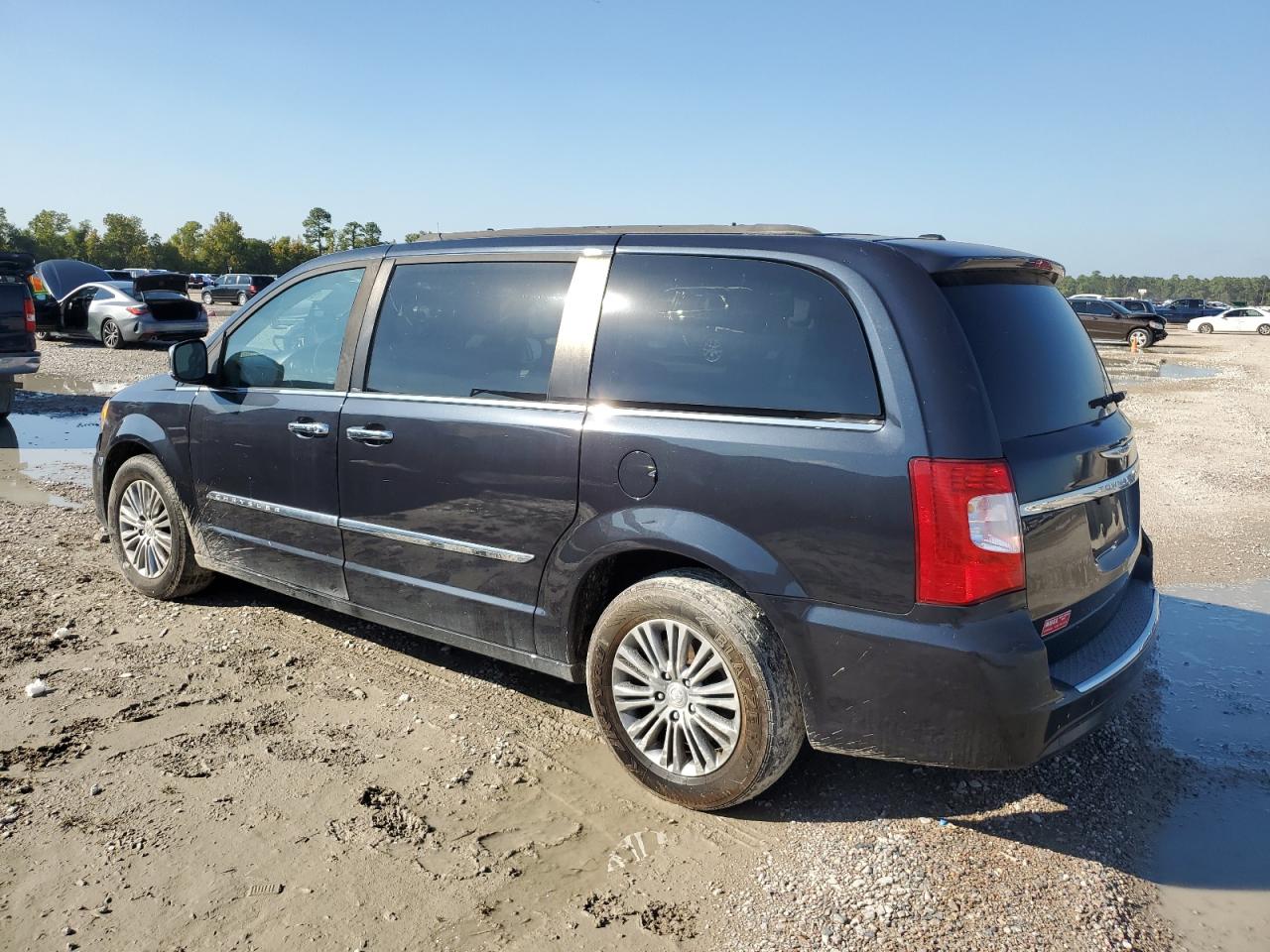 CHRYSLER TOWN & COUNTRY TOURING L