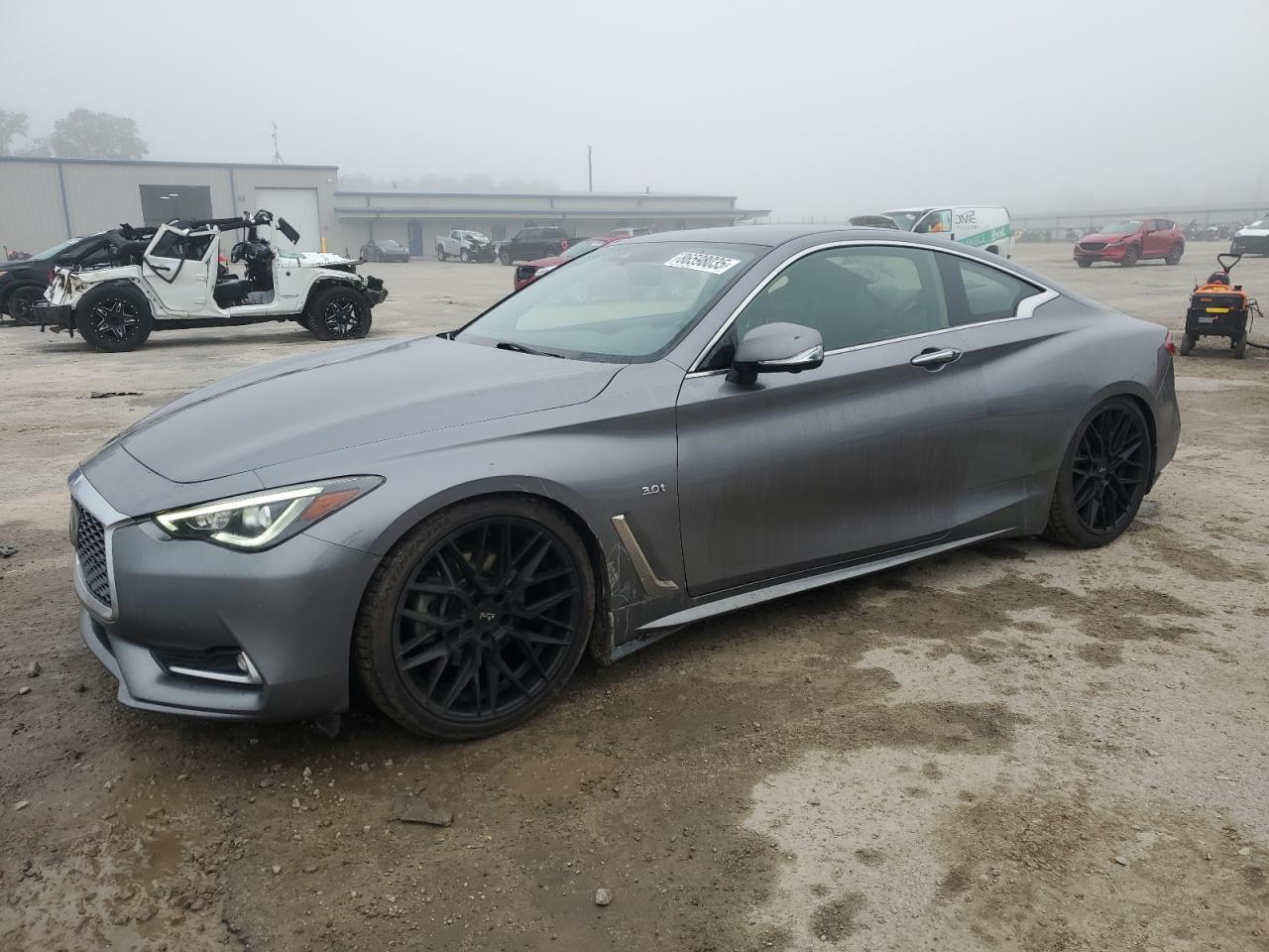 INFINITI Q60 LUXE 300