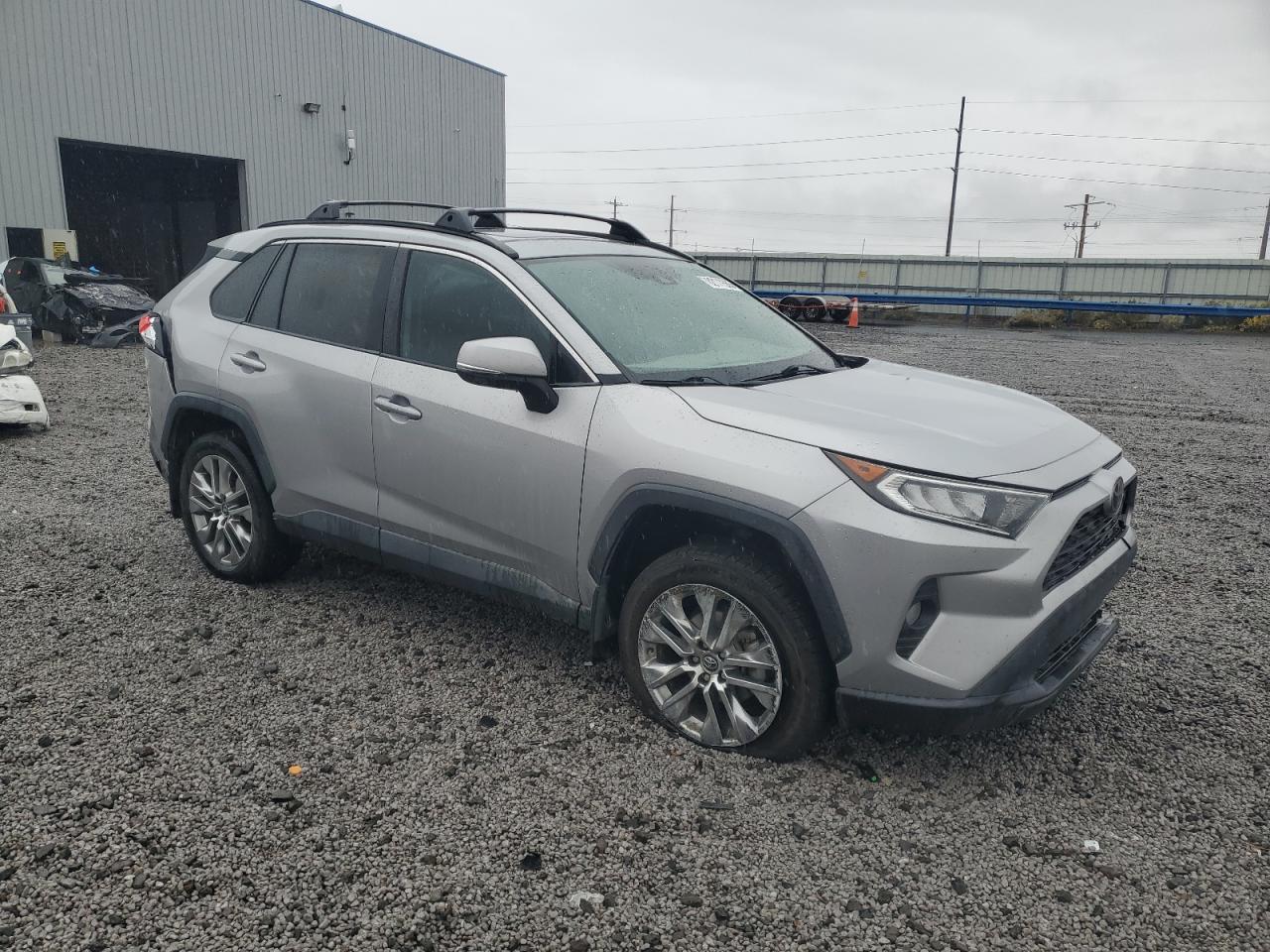 TOYOTA RAV4 XLE PREMIUM