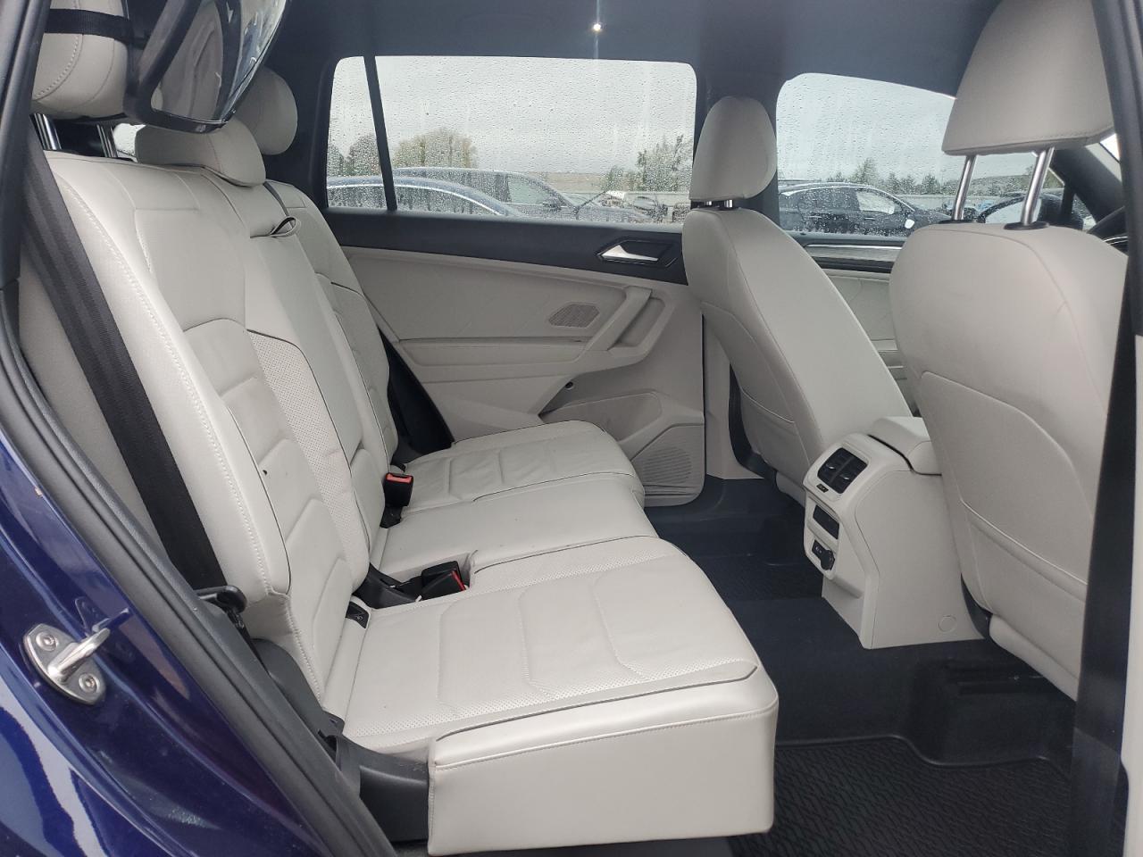 VOLKSWAGEN TIGUAN SEL R-LINE