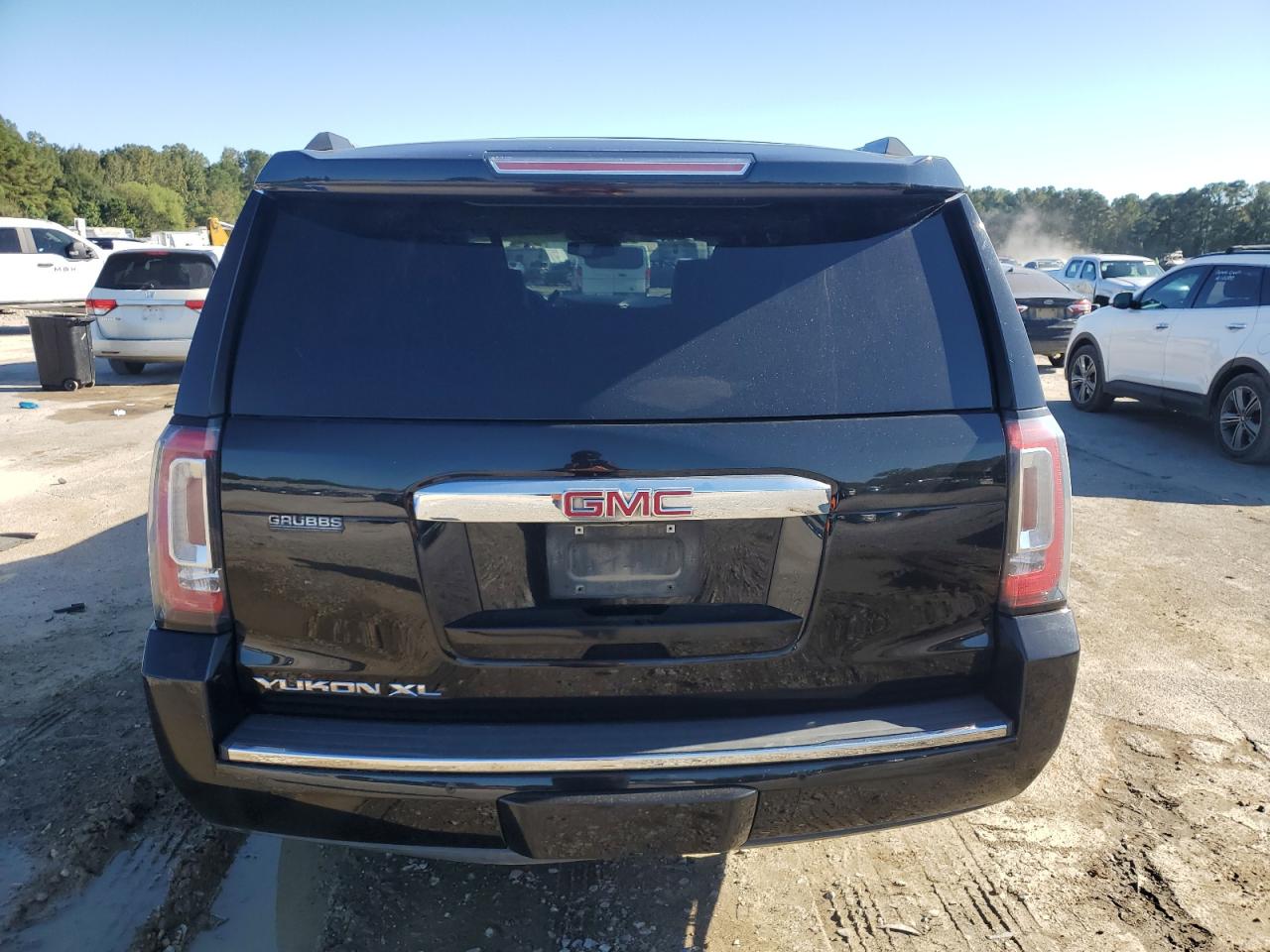 GMC YUKON DENALI