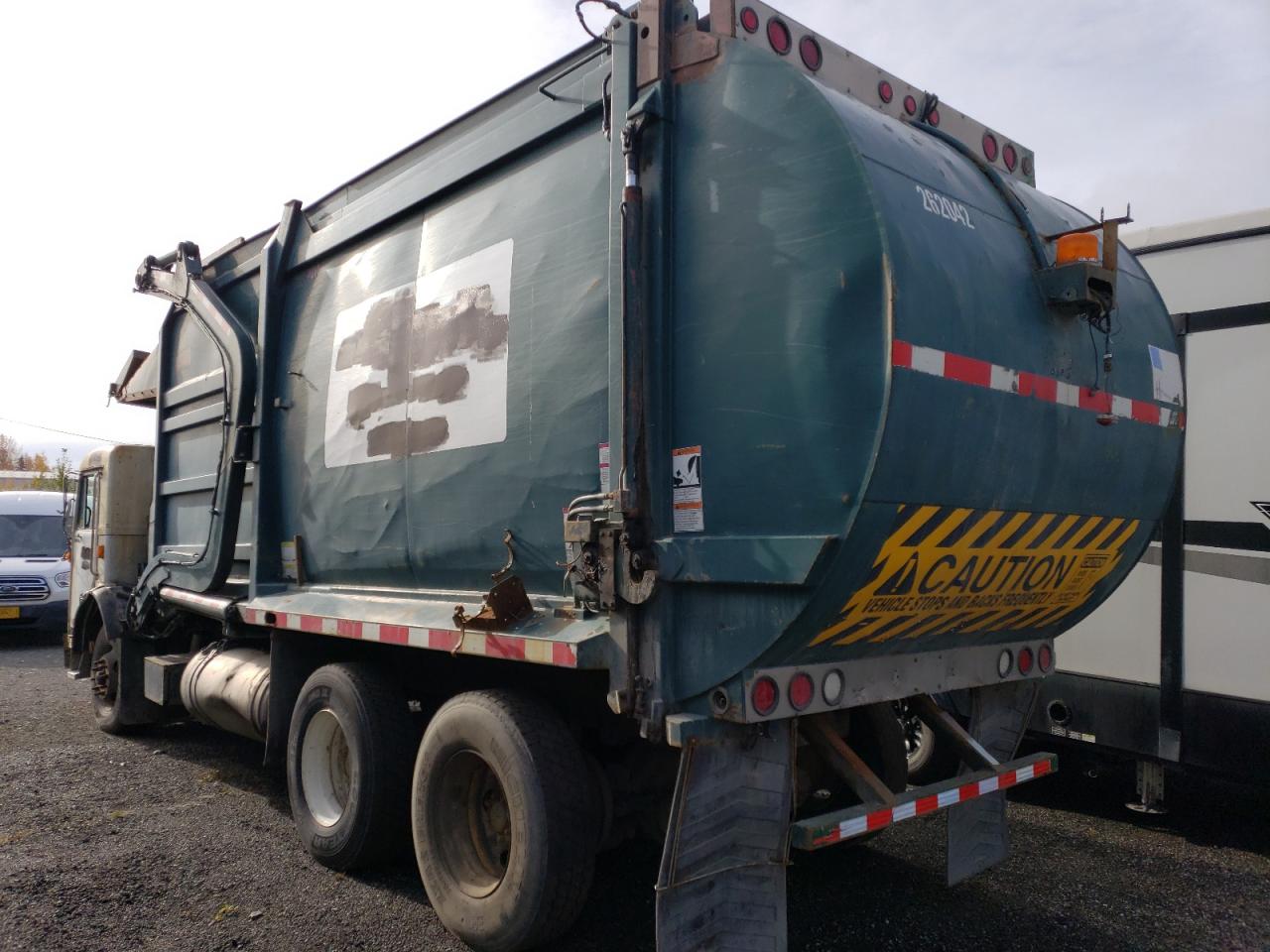 Lot #3292697596 2009 PETERBILT TRACTOR 320