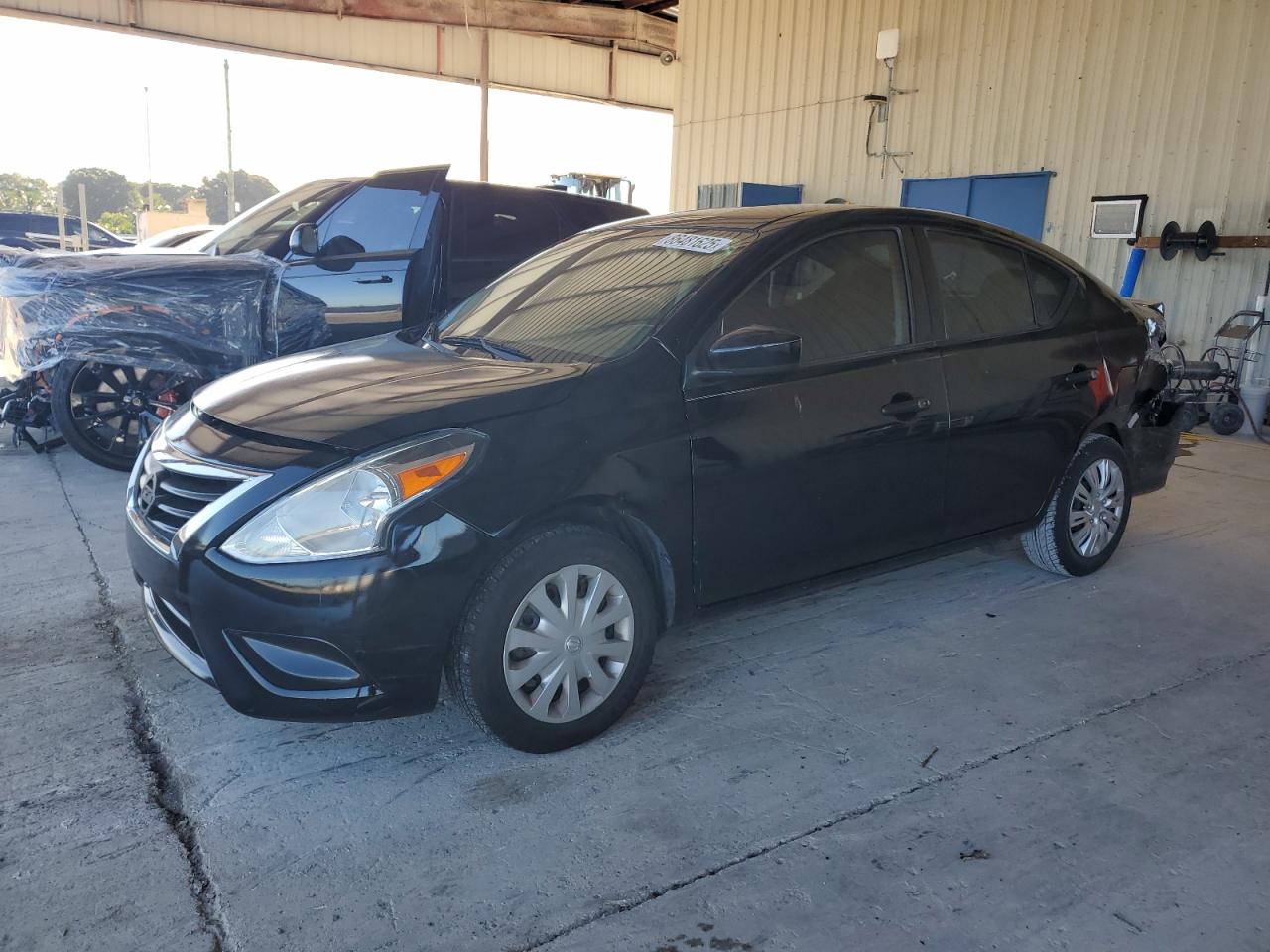 NISSAN VERSA S