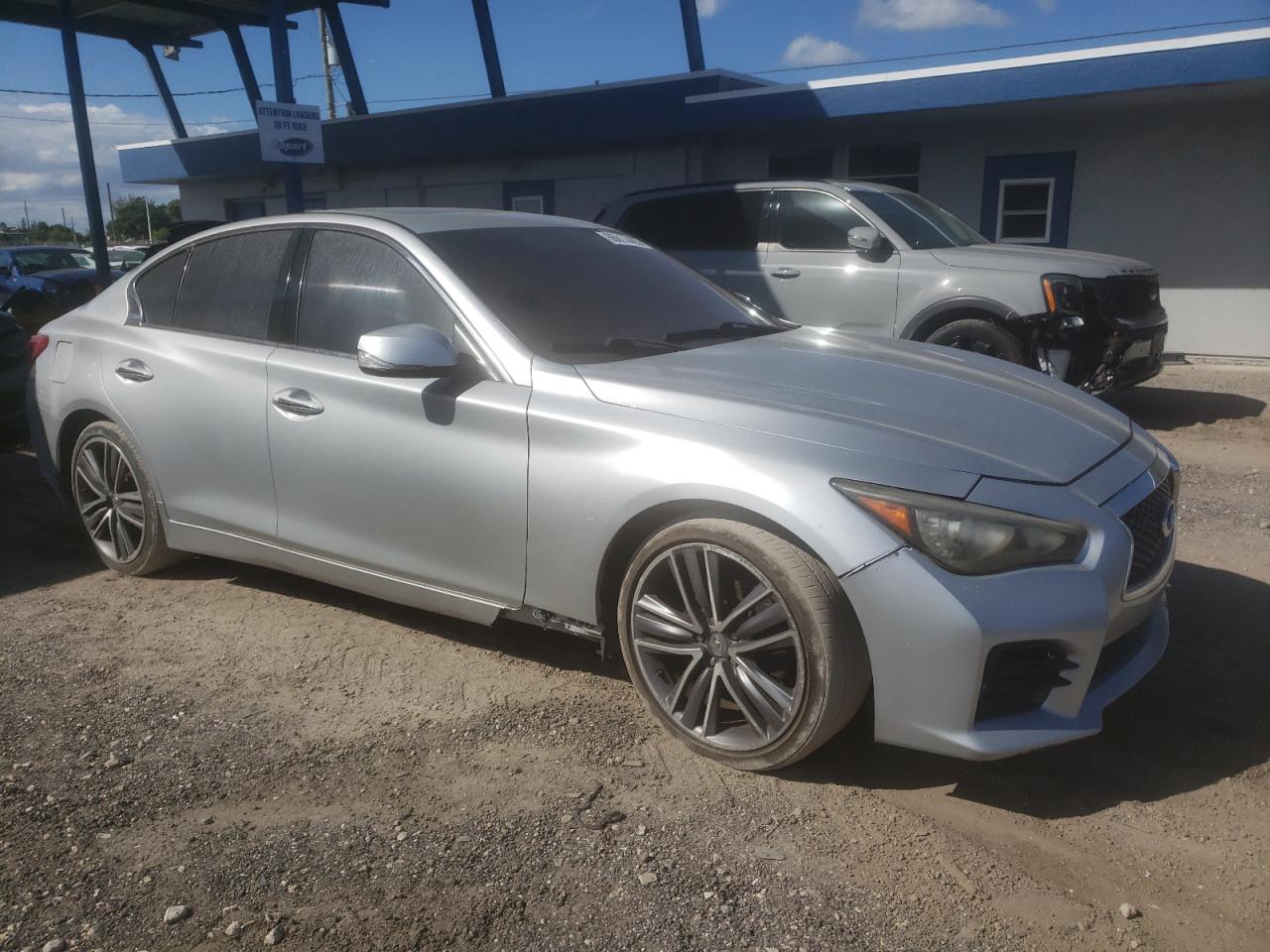 INFINITI Q50 BASE