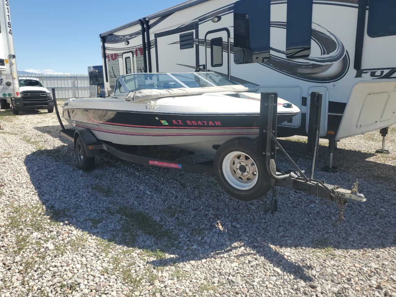  Salvage Bayliner Skichallenger