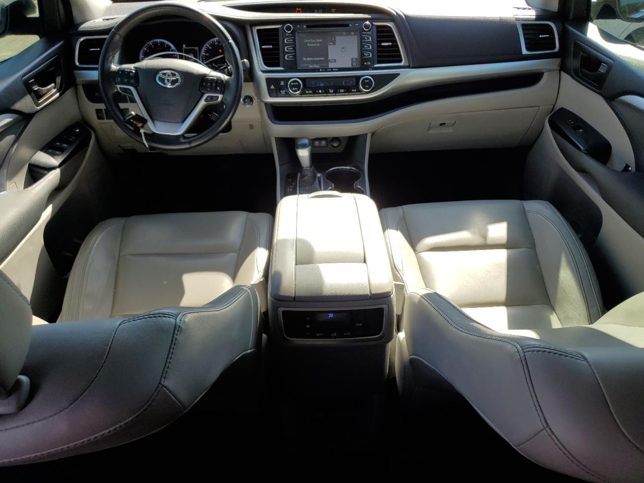 TOYOTA HIGHLANDER SE