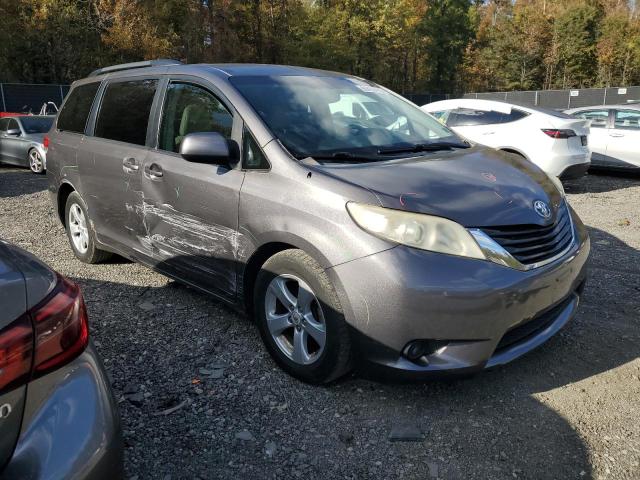 2011 TOYOTA SIENNA LE - 5TDKK3DC0BS137982