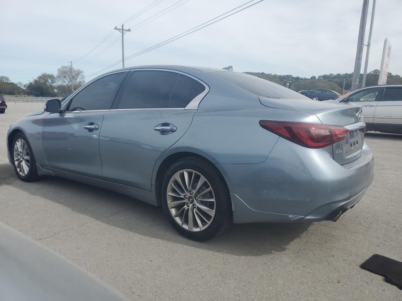 INFINITI Q50 LUXE