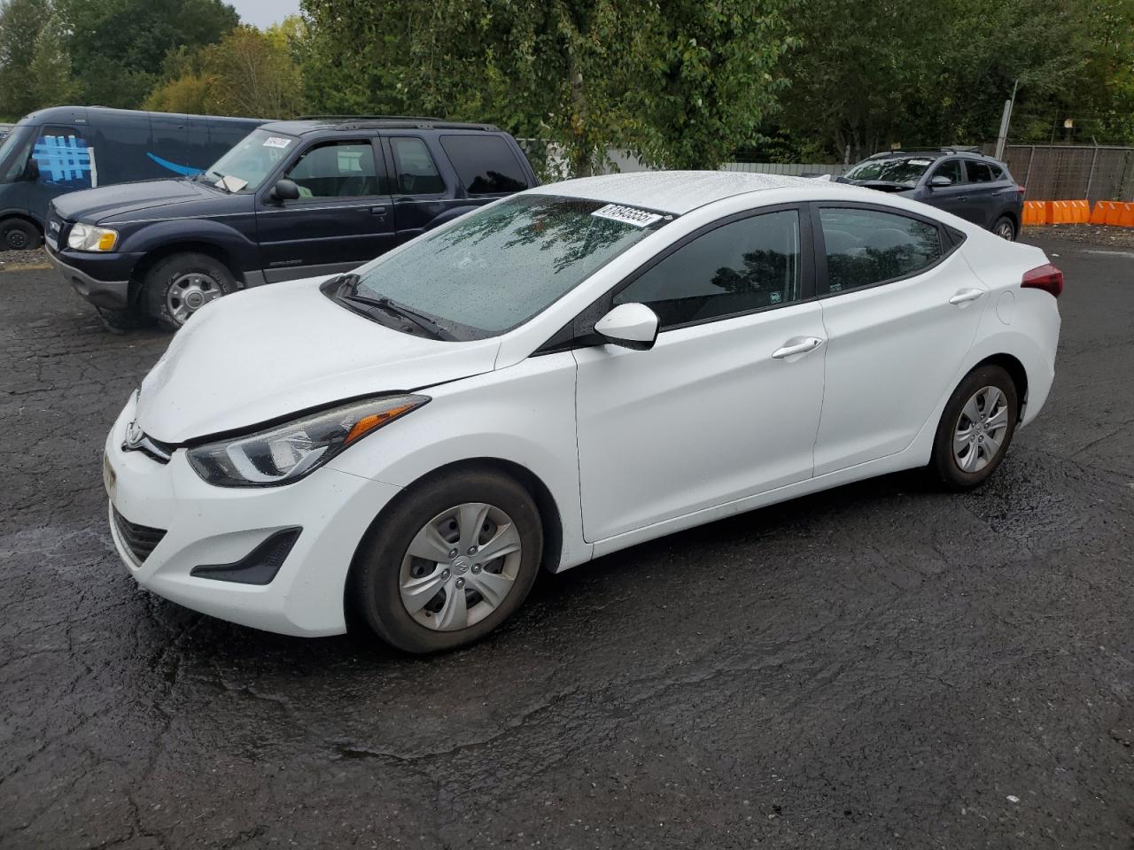 HYUNDAI ELANTRA SE
