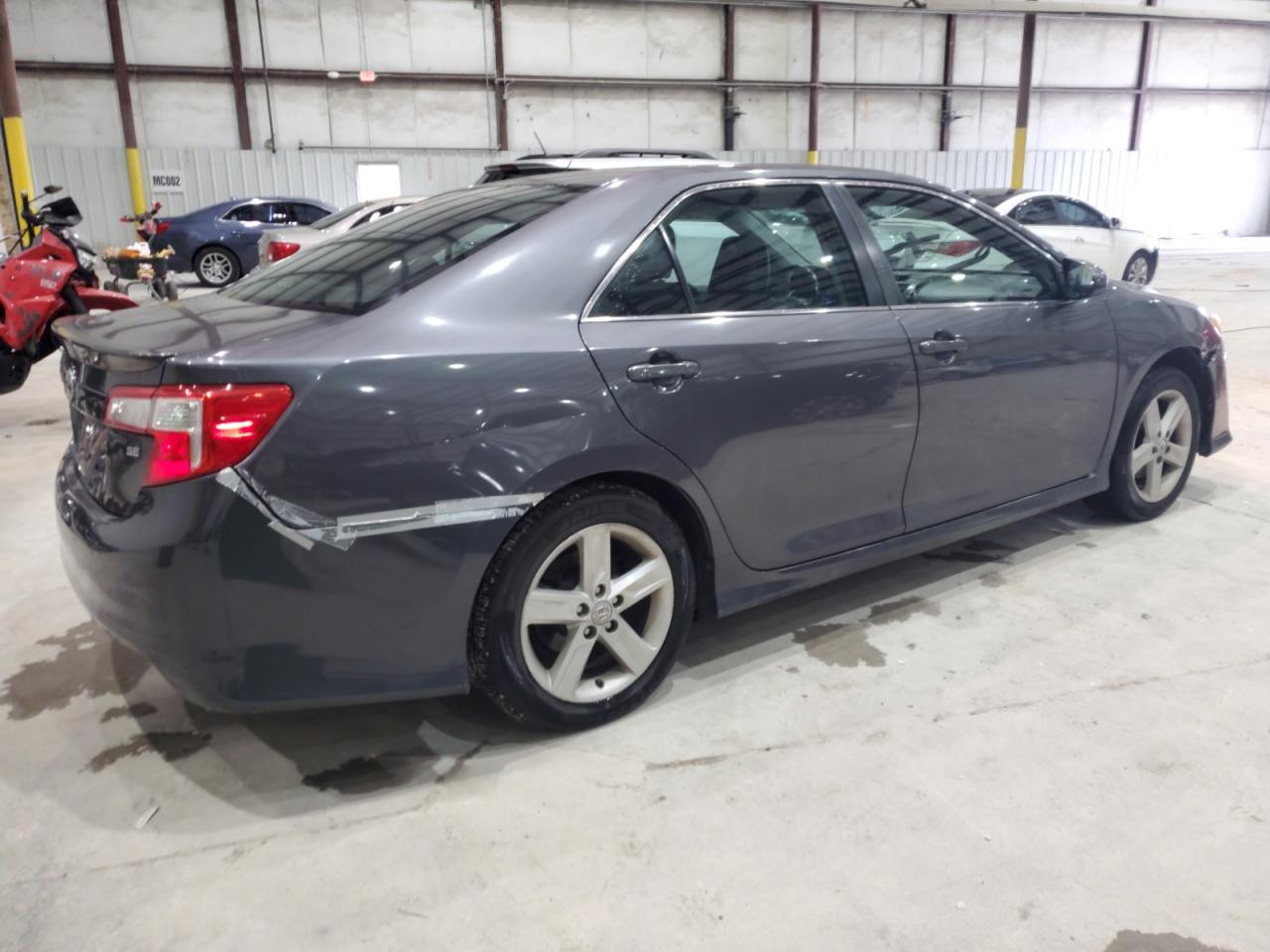 TOYOTA CAMRY BASE