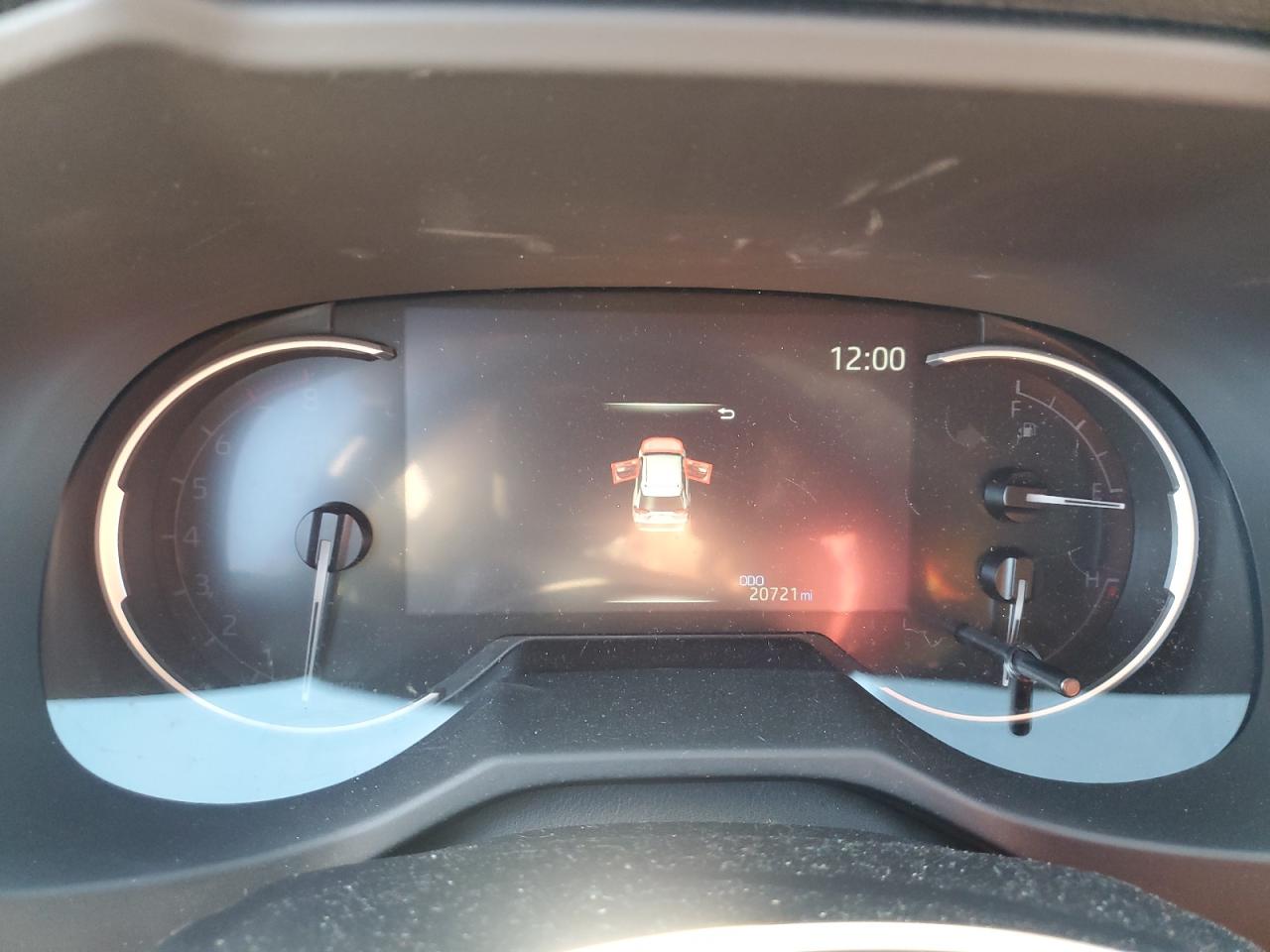 TOYOTA RAV4 XLE PREMIUM