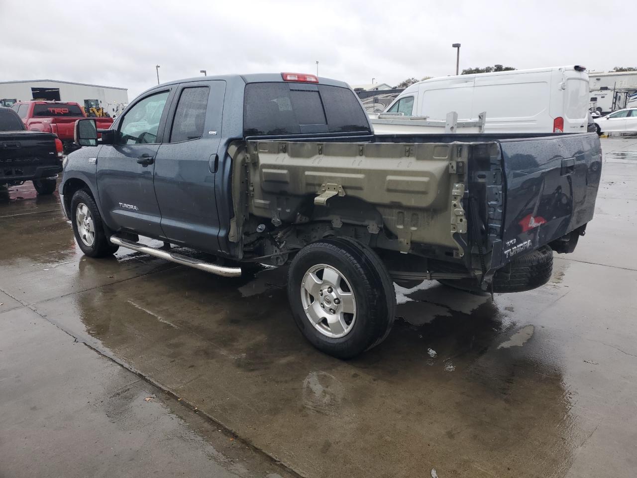 TOYOTA TUNDRA DOUBLE CAB SR5