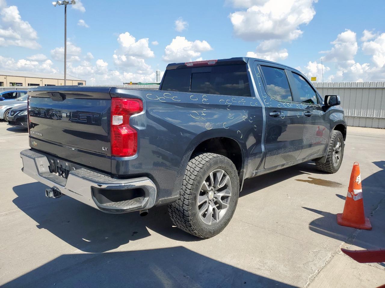 CHEVROLET SILVERADO C1500 LT