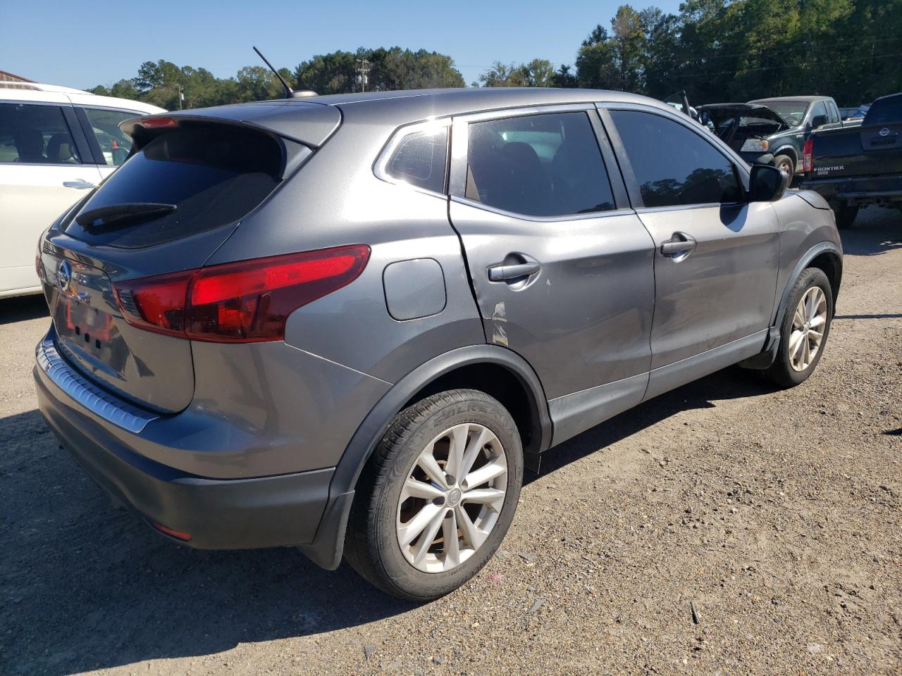 NISSAN ROGUE SPORT S