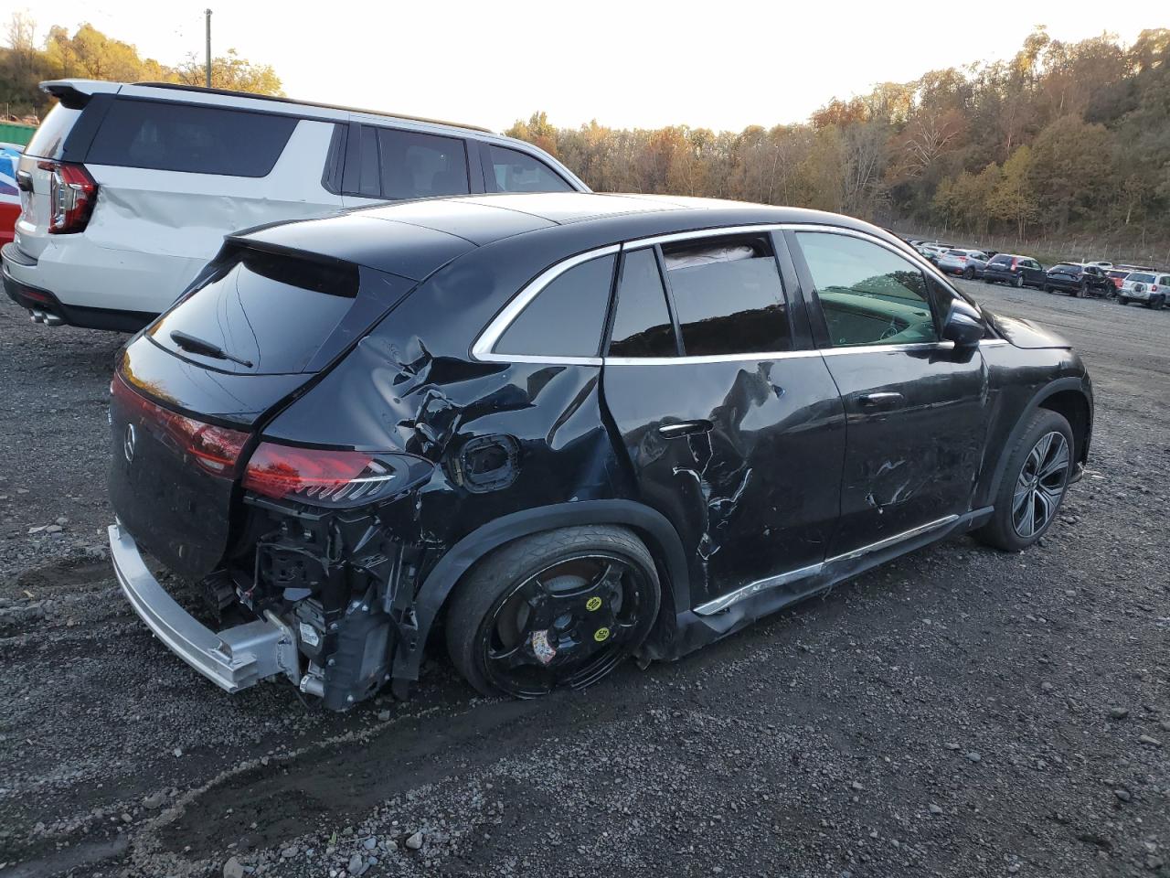 MERCEDES-BENZ EQE SUV 350+