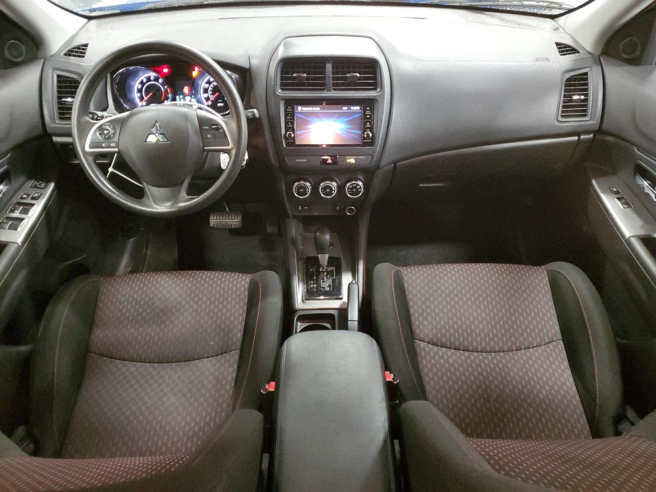 MITSUBISHI OUTLANDER ES