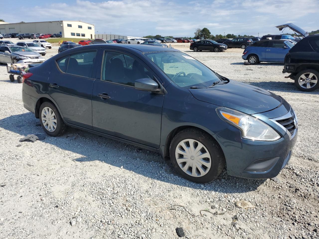 NISSAN VERSA S