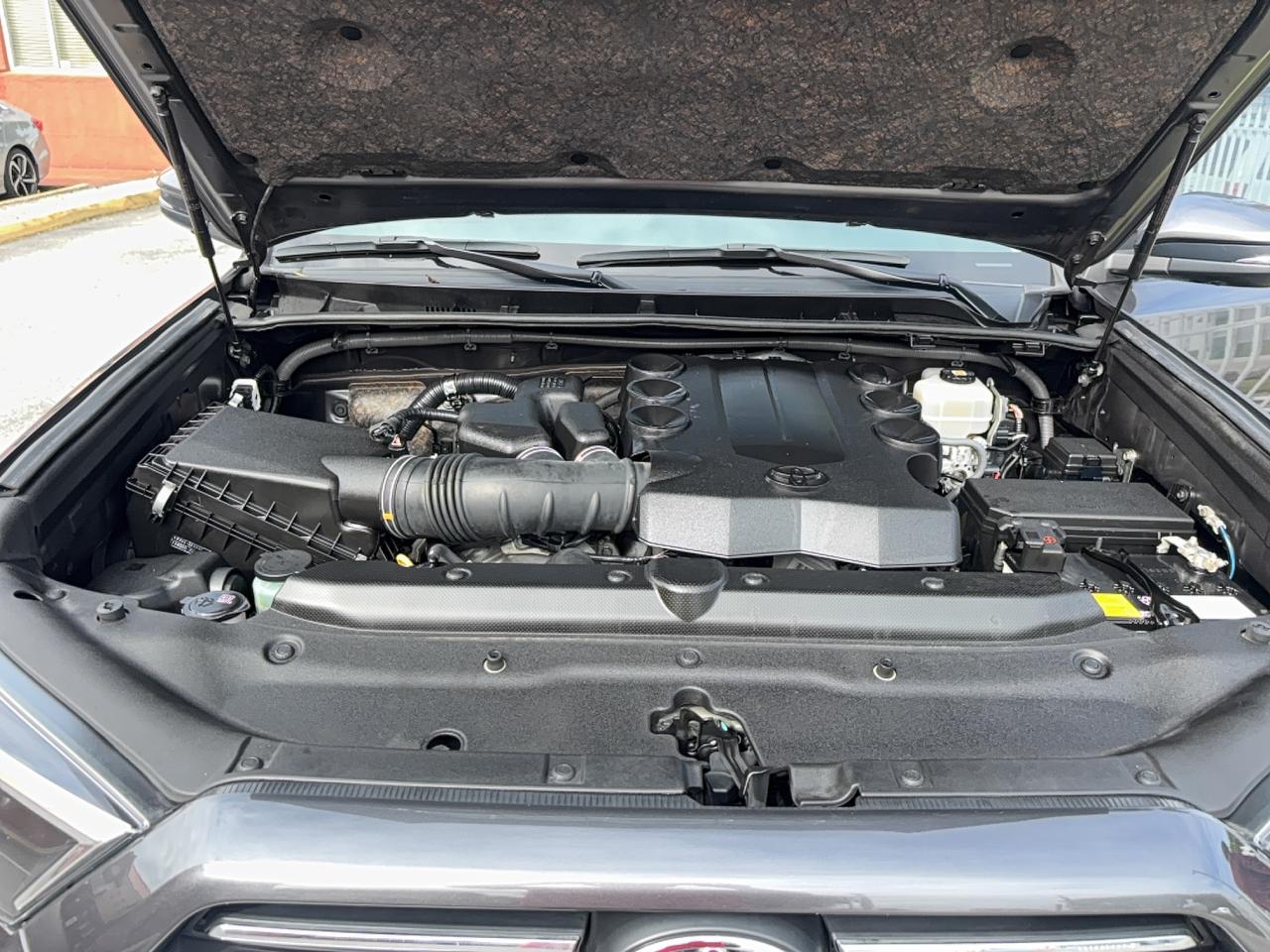 TOYOTA 4RUNNER LIMITED