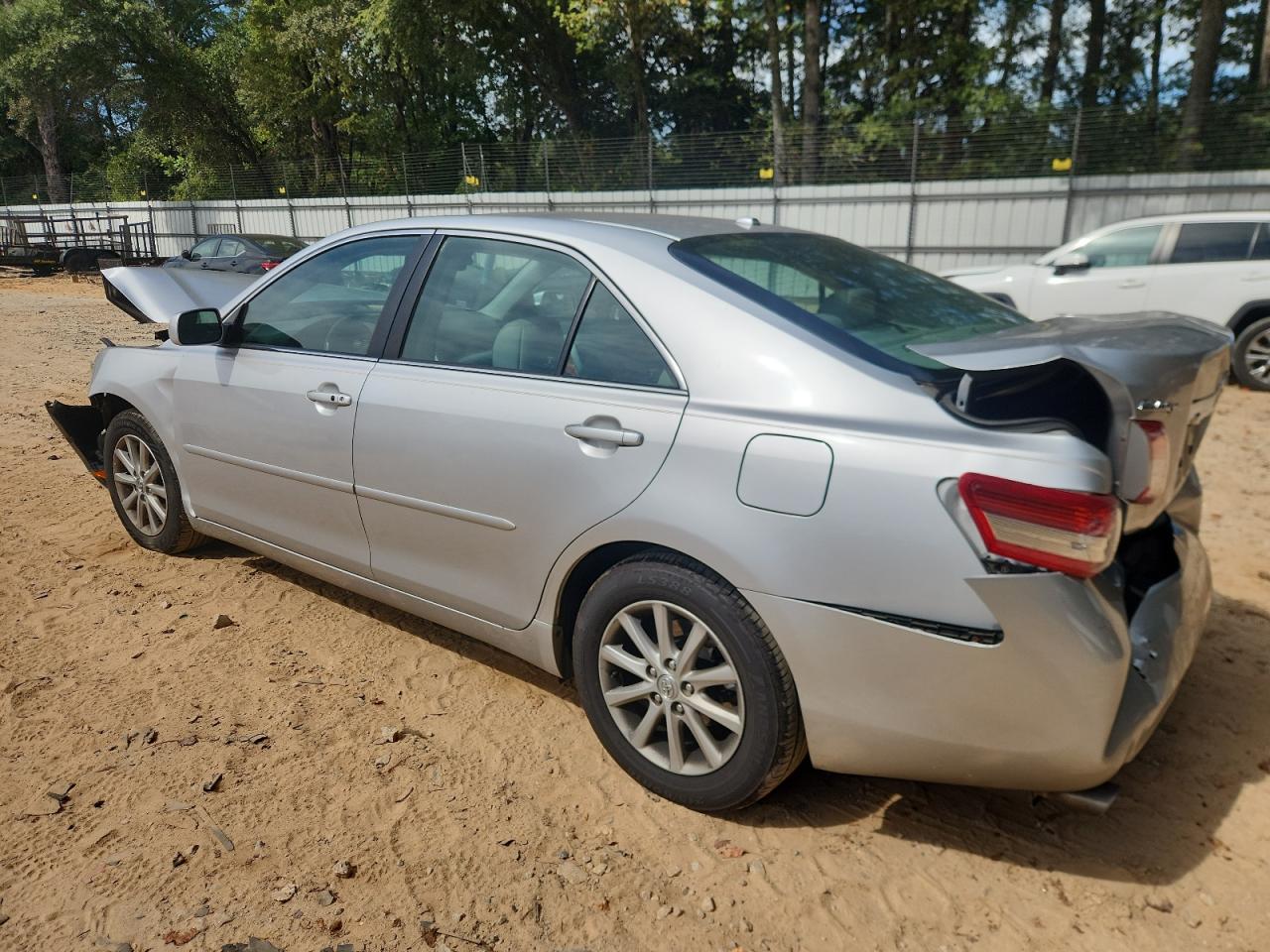 TOYOTA CAMRY SE
