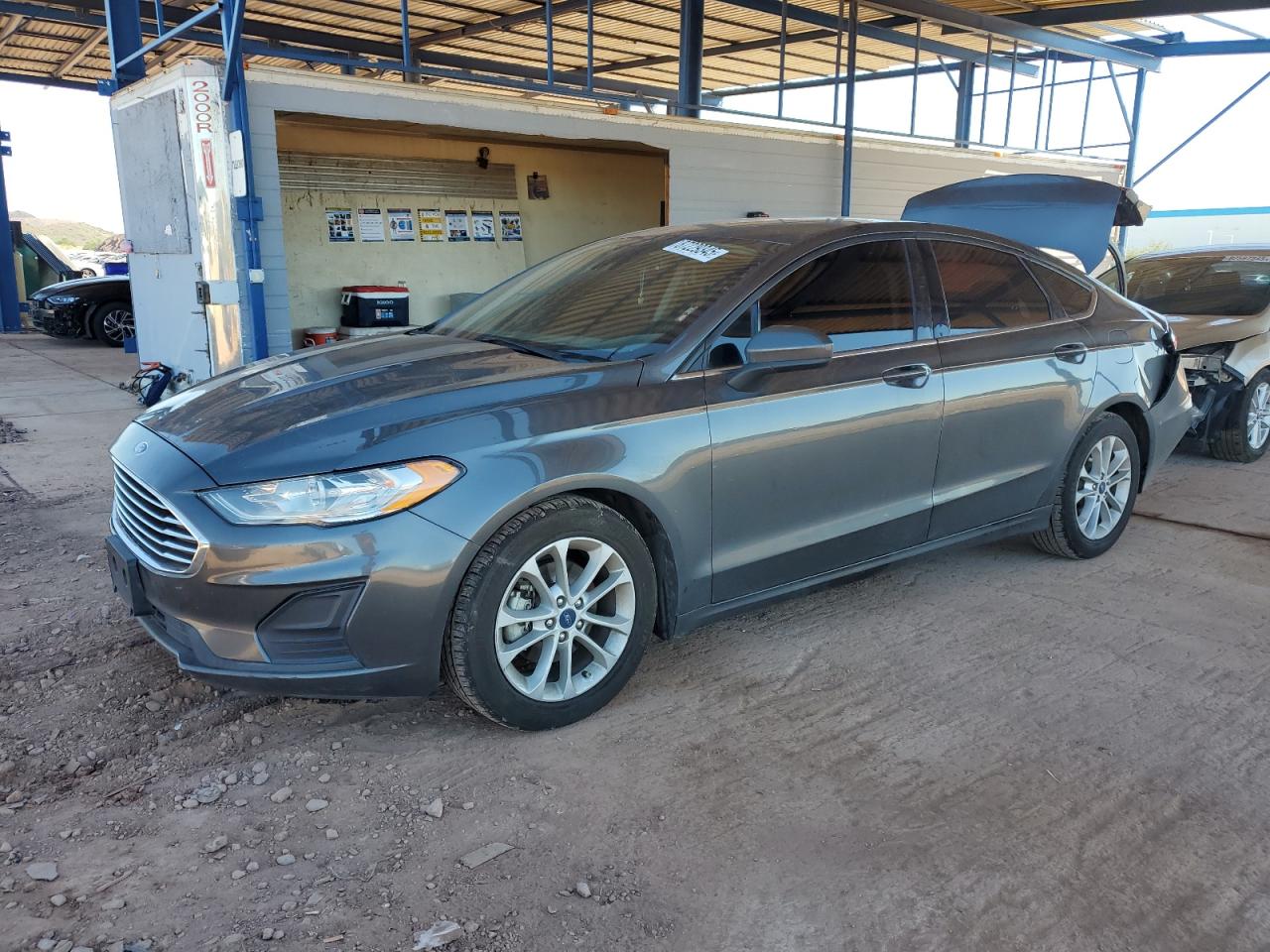 FORD FUSION SE
