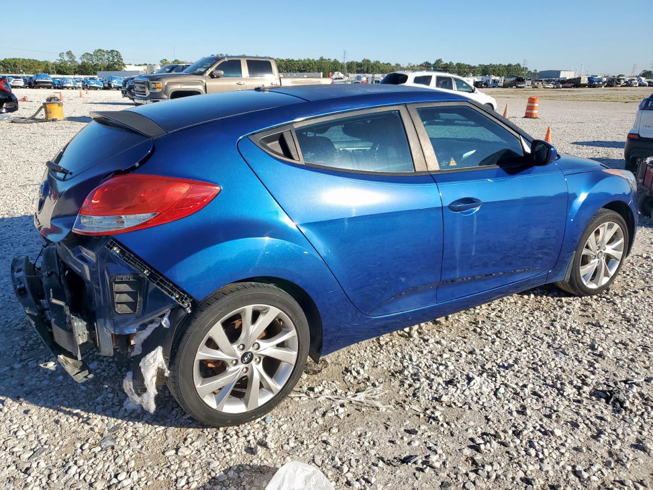 HYUNDAI VELOSTER