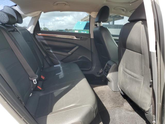 2016 VOLKSWAGEN PASSAT SE 1VWBS7A3XGC036756