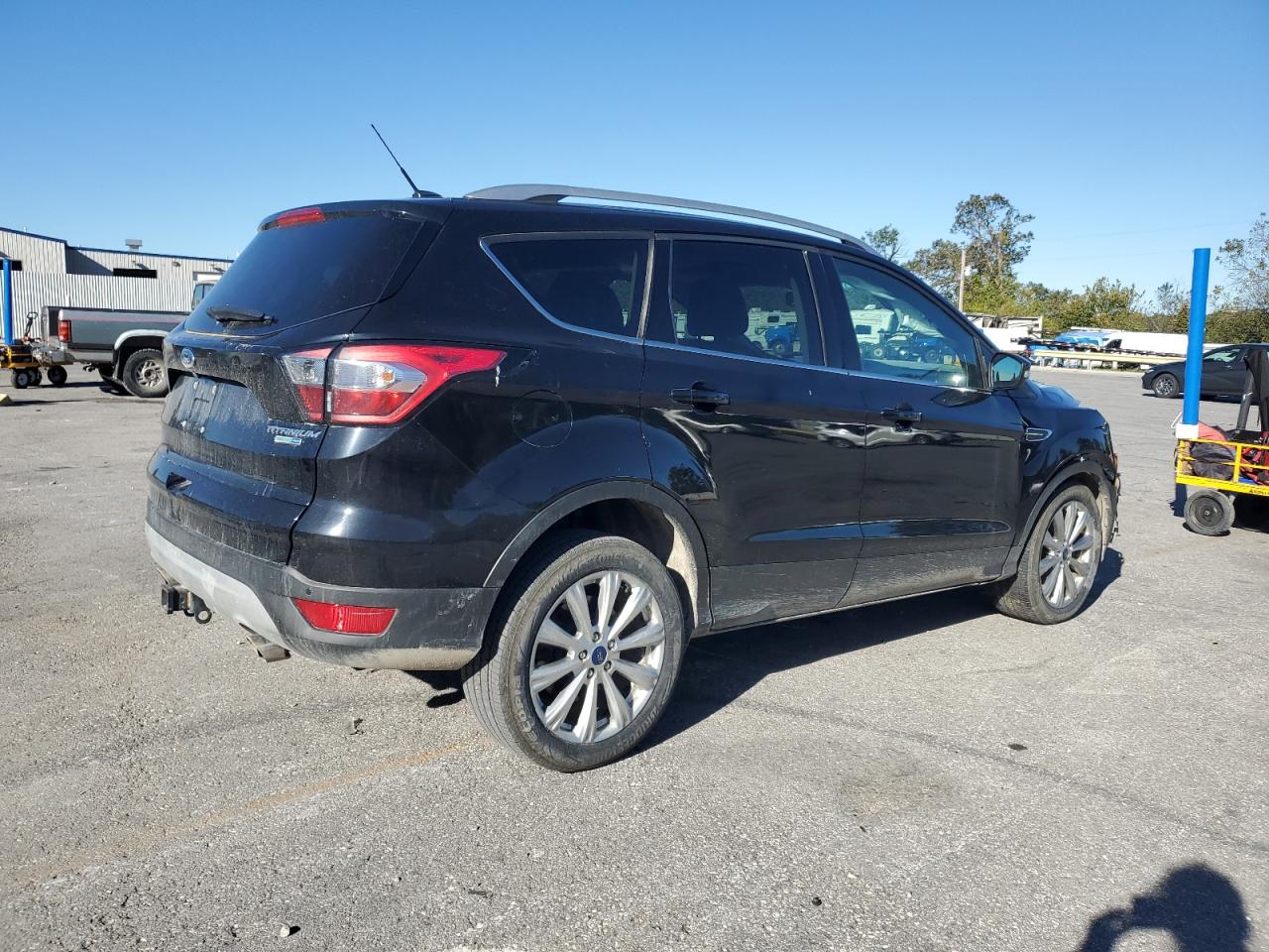 FORD ESCAPE TITANIUM