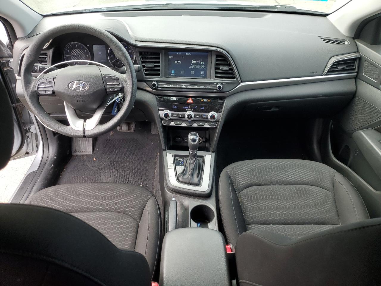 HYUNDAI ELANTRA SEL