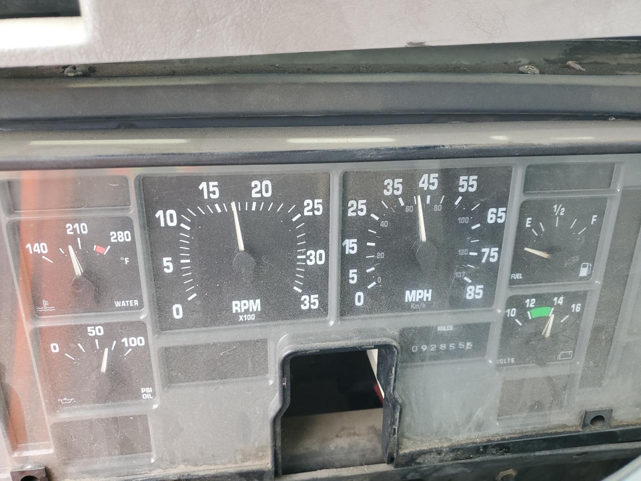 Lot #3273768406 2001 INTERNATIONAL 4000 4700