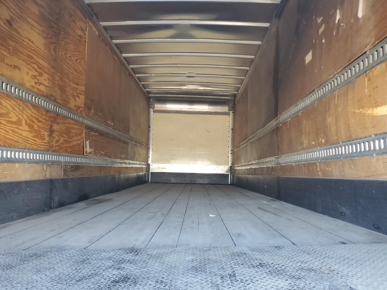 Lot #3268369799 2019 INTL 4000 4300