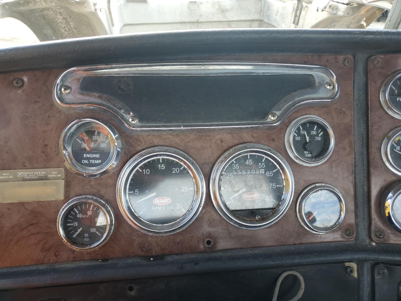 Lot #3298314137 2005 PETERBILT TRACTOR 378