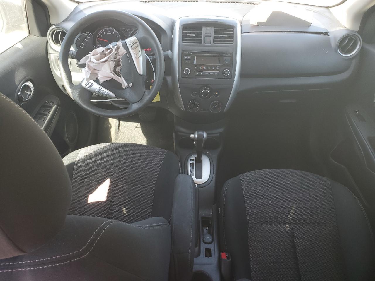 NISSAN VERSA S