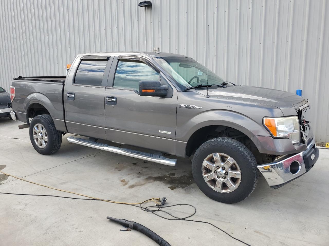 FORD F-150 SUPERCREW