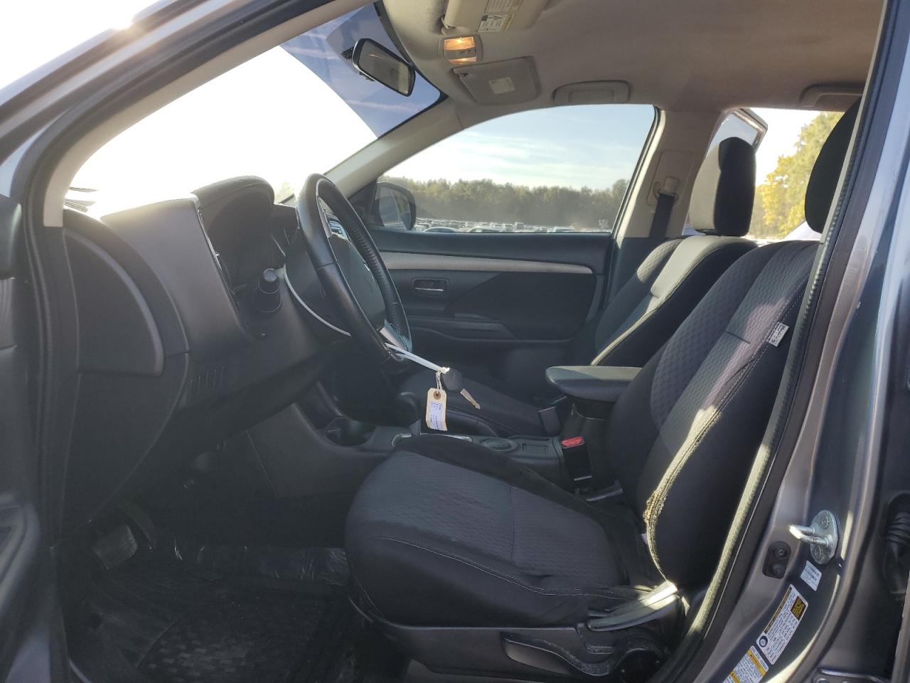 MITSUBISHI OUTLANDER ES