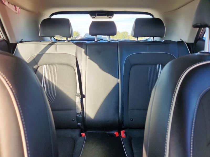 2022 HYUNDAI VENUE SEL - KMHRC8A39NU172836