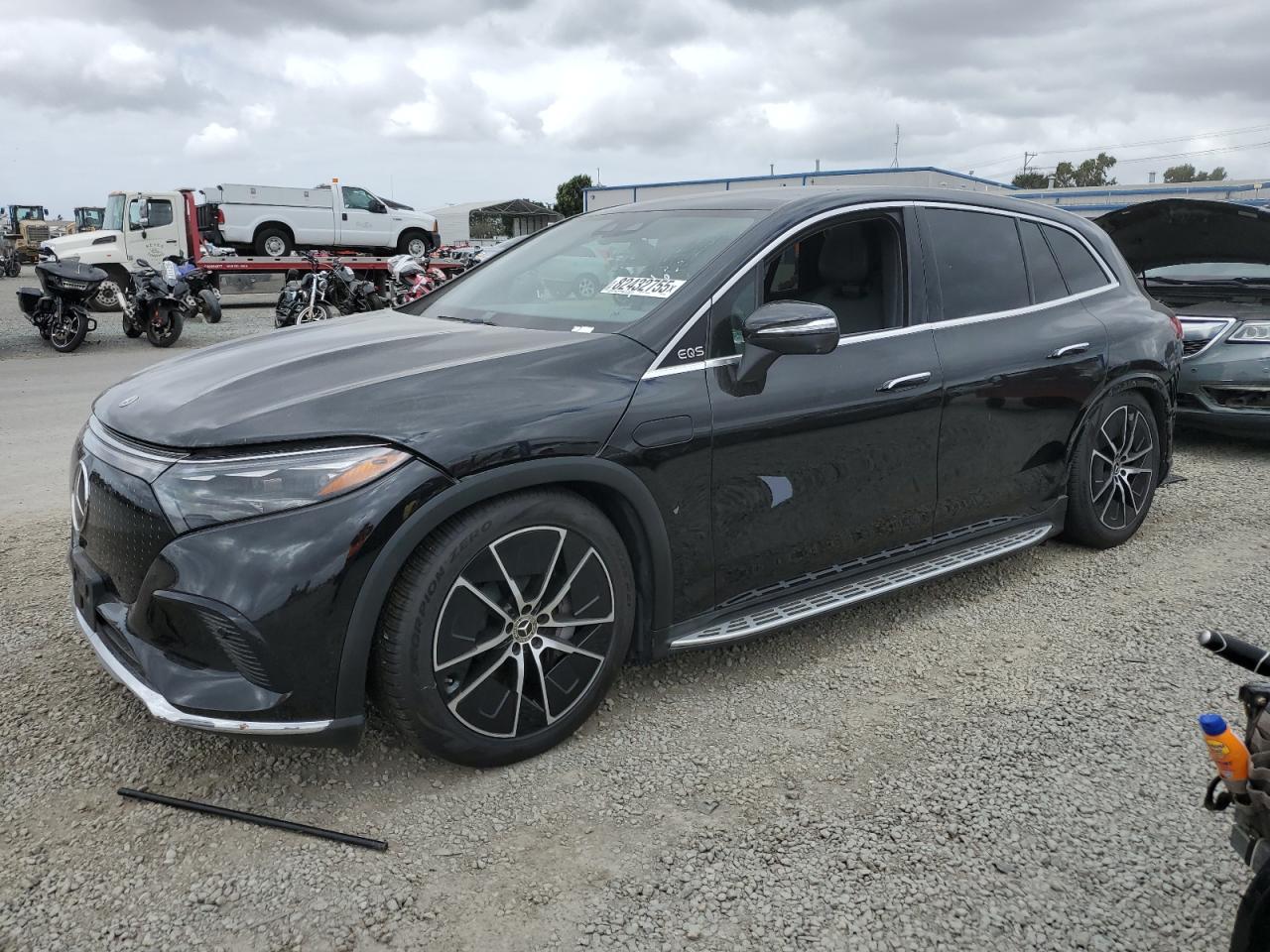 MERCEDES-BENZ EQS SUV 450+