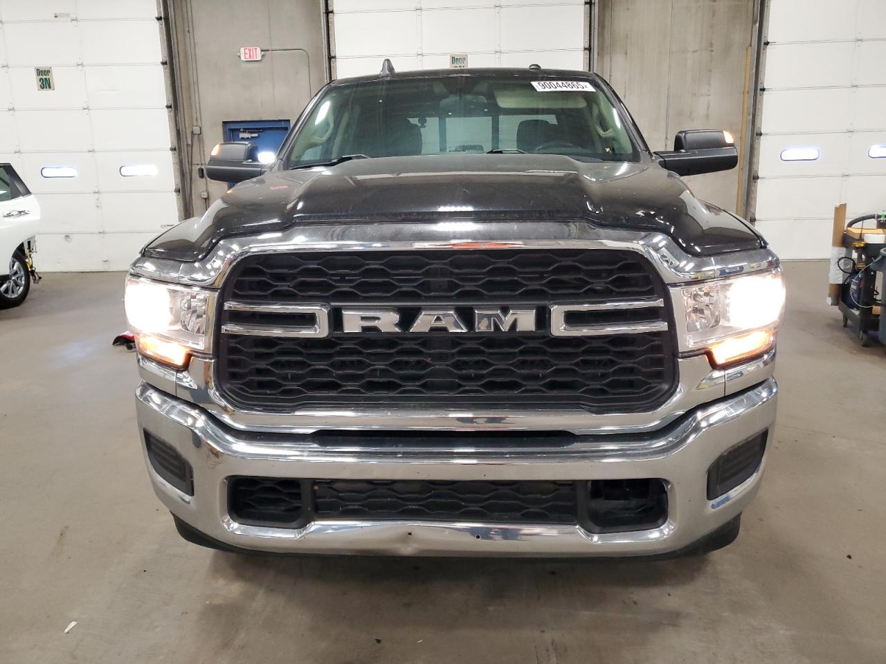 RAM 2500 TRADESMAN