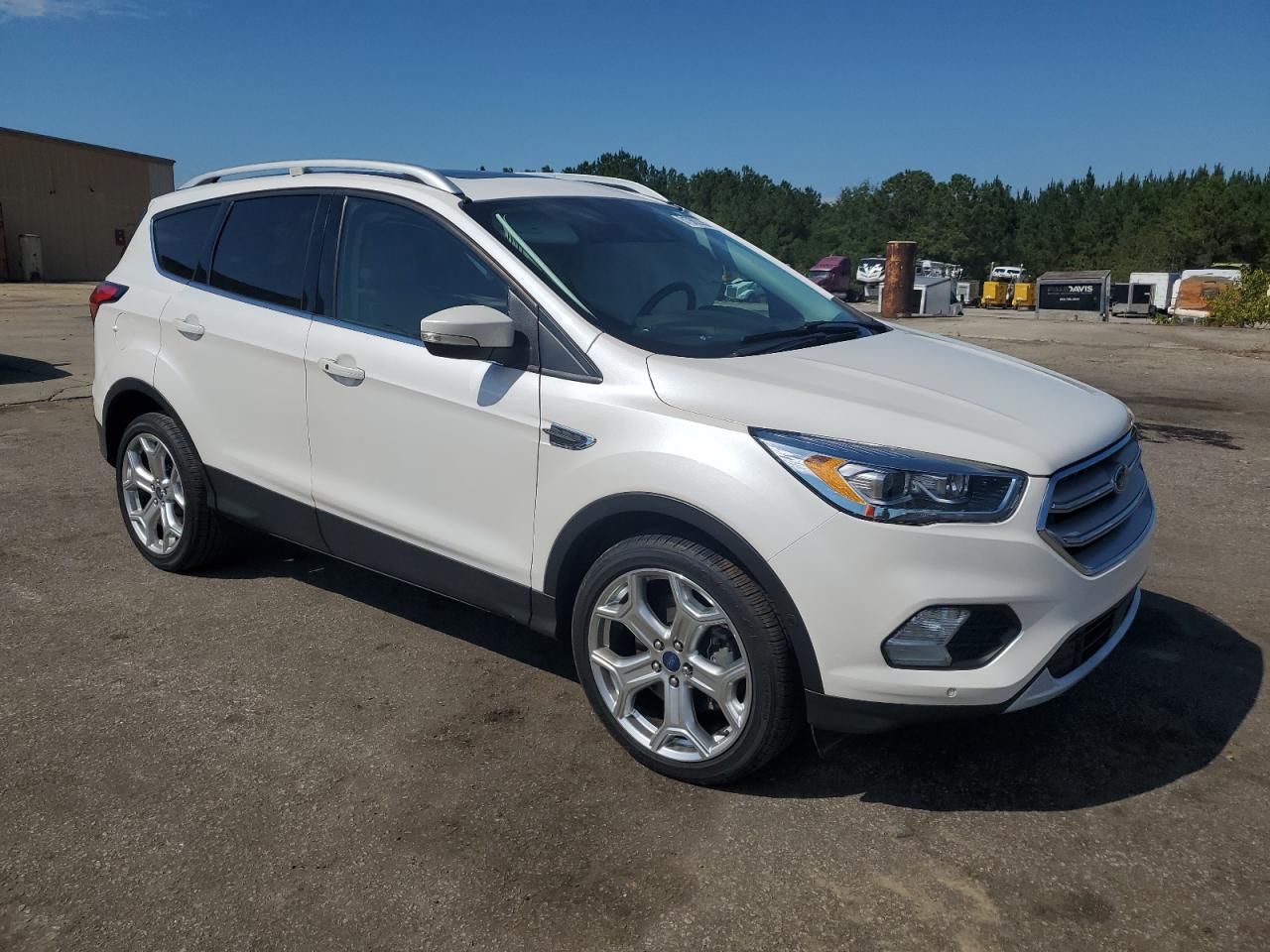 FORD ESCAPE TITANIUM