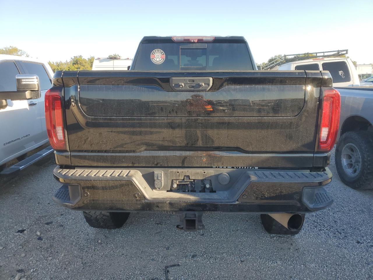 GMC SIERRA K2500 DENALI