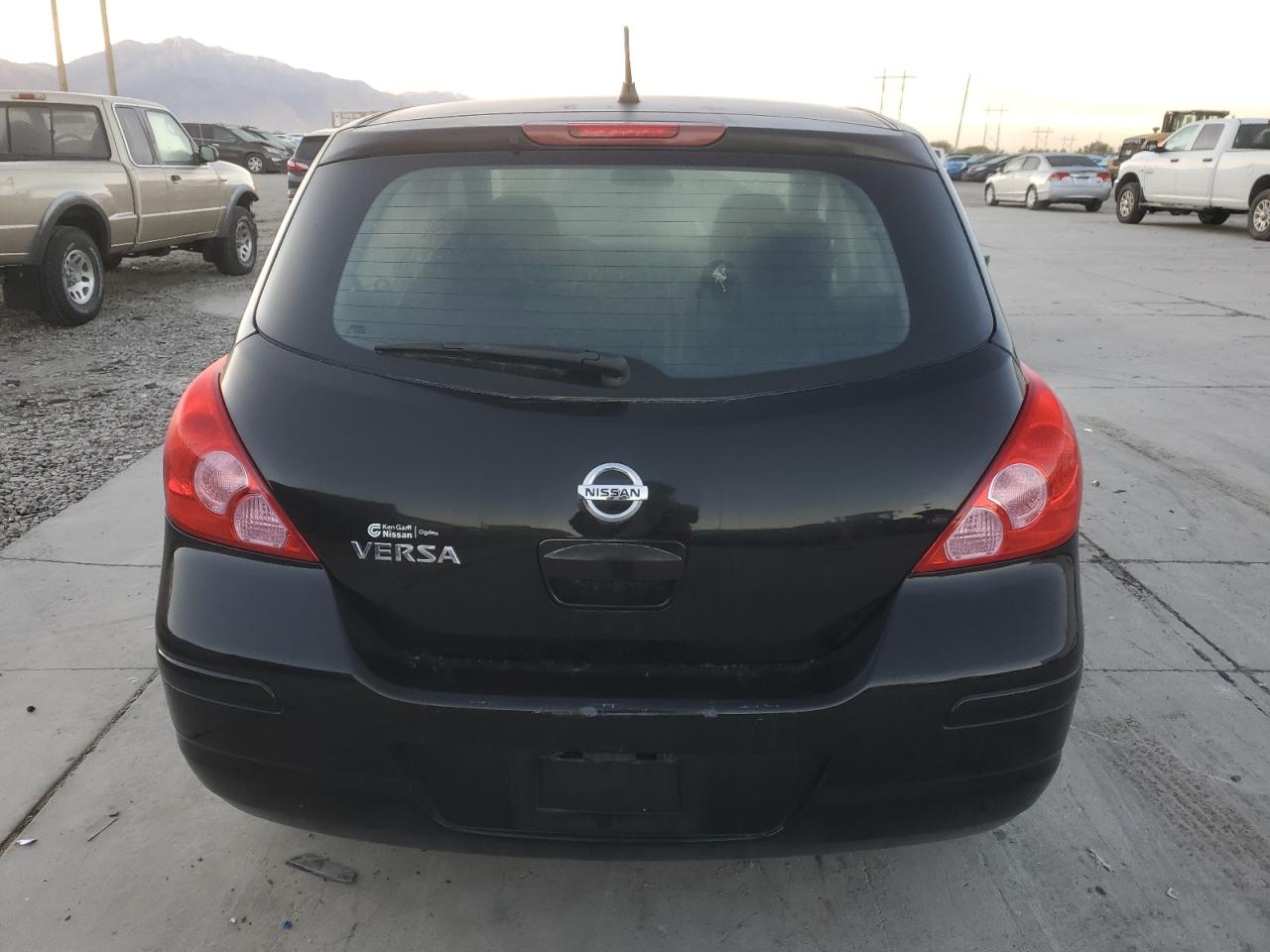 NISSAN VERSA S